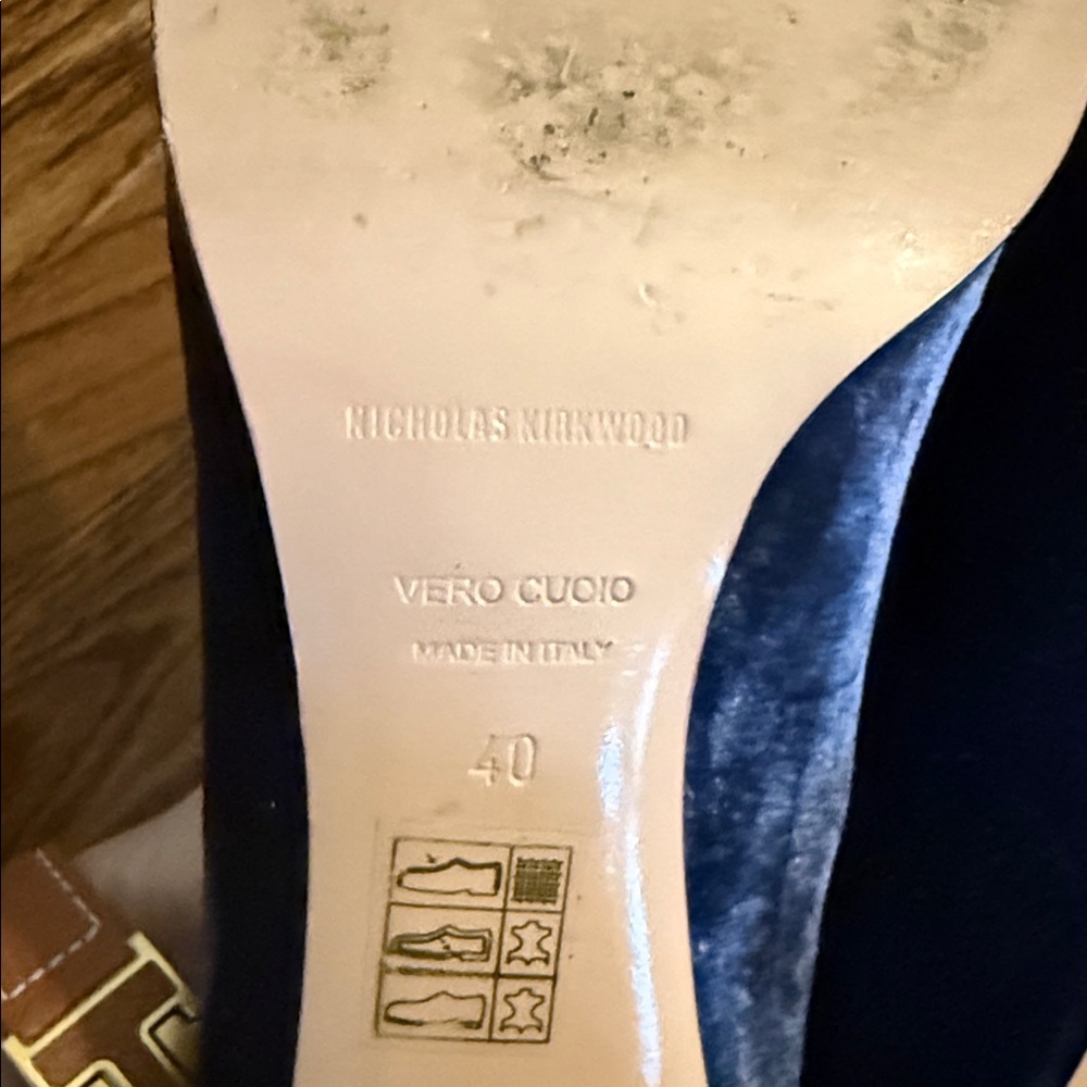 Nicholas Kirkwood Navy Velvet Pointed-Toe Flats - Picture 9 of 11